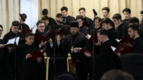 Concert prepascal la Biserica Sf. Elefterie din Capitală: Cântă corul Seminarului Teologic