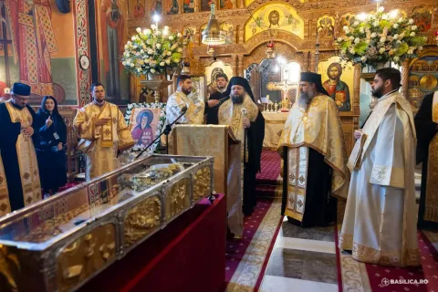Sfinții, purtători ai dragostei lui Hristos pentru lume: Moaștele Sf. Dimitrie cel Nou ajung în comunități din Sectorul 4