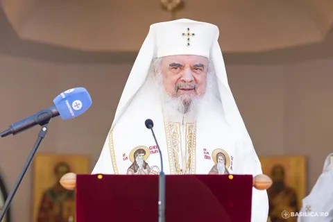 Patriarhul Daniel: Domnul Iisus Hristos formează Apostoli pentru sfințirea popoarelor