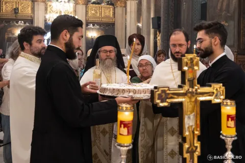Parastas pentru patriarhii României și mitropoliții care au păstorit Țara Românească de la aducerea moaștelor Sf. Dimitrie