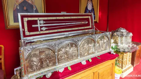 Moaștele Sfântului Calinic de la Cernica ajung săptămâna viitoare la Mănăstirea Arbore din Suceava