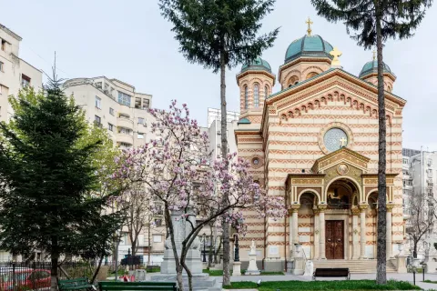 Altarul de vară al Bisericii Domnița Bălașa va fi sfințit în ziua de cinstire a ocrotitorilor ei