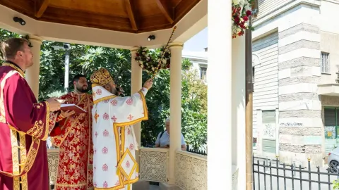PS Paisie Sinaitul a sfințit Altarul exterior al Bisericii Domnița Bălașa din Capitală