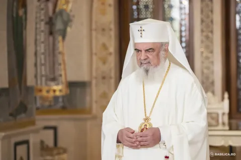 Patriarhul Daniel explică de cine se tem demonii: Omul rugător nu e singur, ci plin de iubirea milostivă a lui Dumnezeu