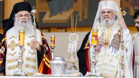 Patriarhul Daniel la primirea moaștelor Sf. Lazăr: Este un simbol puternic al biruinței asupra morții