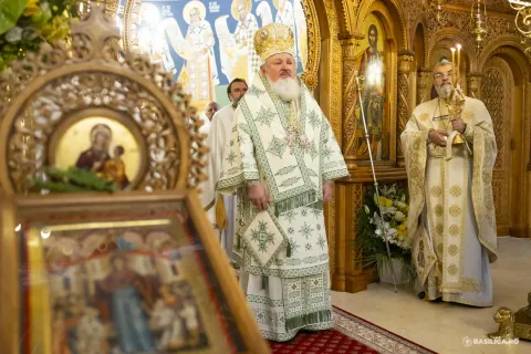 PS Varlaam Ploieșteanul, despre tradiția închinării la sfintele moaște: Nu este un gest lipsit de justificare biblică