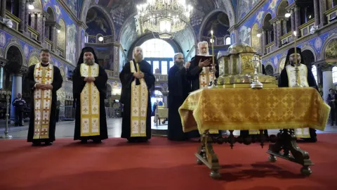 Capul Sf. Gheorghe de la Cernica a ajuns la Sibiu: Va fi purtat în pelerinaj în ținutul natal al sfântului