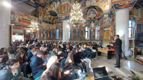 Parohia „Iancu Vechi” – Mătăsari din Capitală găzduiește o dezbatere despre combaterea consumului de droguri în rândul tinerilor