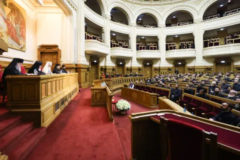 Patriarhul Daniel le recomandă clericilor bucureșteni modelul sfinților tămăduitori: O sursă inepuizabilă de inspirație