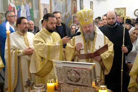 PS Timotei Prahoveanul a sfințit racla pentru moaștele Sf. Nectarie de la Institutul Oncologic București