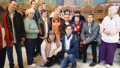 Parohia „Sf. Gheorghe” – Nou din Capitală a oferit daruri pentru 25 de tineri cu sindrom Down