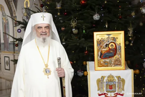 Patriarhul Daniel, mesaj de Crăciun și Anul Nou: Crăciunul este sărbătoarea iubirii smerite și darnice, a păcii și a bucuriei!
