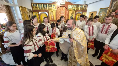 Tronos Junior a vestit Nașterea Domnului la capela provizorie a Institutului Oncologic București