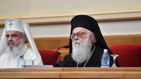 Patriarhul Daniel: Adresăm condoleanțe și ne rugăm Domnului să odihnească sufletul Arhiepiscopului Anastasie