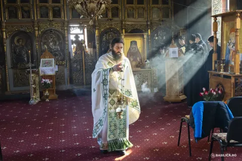 Ziua dezrobirii romilor, celebrată în Parohia Sintești: Ne amintim de acel moment și privim către viitor