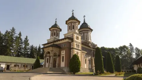 Biserica mare a Mănăstirii Sinaia va fi restaurată cu fonduri de la Institutul Național al Patrimoniului