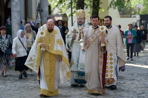 Episcopul Basarabiei de Sud a sfințit noile clopote ale Bisericii Mavrogheni din Capitală