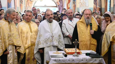 PS Timotei Prahoveanul a oficiat Taina Sf. Maslu la Buftea, în apropiere de București