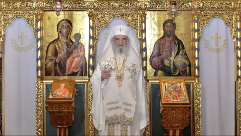 Patriarhul Daniel: Viața Bisericii este viața lui Hristos, care se dăruiește oamenilor prin lucrarea Duhului Sfânt
