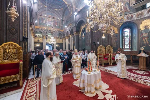 Pomenire de Ziua Eroilor la Catedrala Patriarhală: Înălțarea Domnului oglindită în ridicarea poporului român