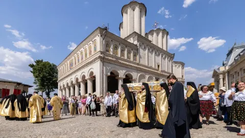 Programul evenimentelor liturgice de sărbătoarea Aducerii moaștelor Sfântului Cuvios Dimitrie cel Nou la București