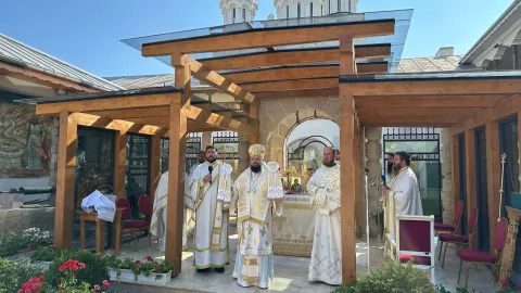 Pe Tabor, Hristos nu Se schimbă pentru Sine, ci pentru a ne arăta ce putem deveni noi, spune PS Paisie Sinaitul