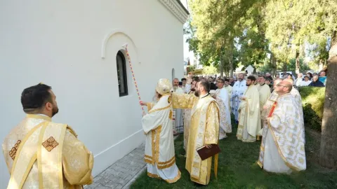 Zidirea unei biserici, un semn de mărturisire: PS Timotei Prahoveanul a sfințit un paraclis dedicat Sf. Dumitru Stăniloae