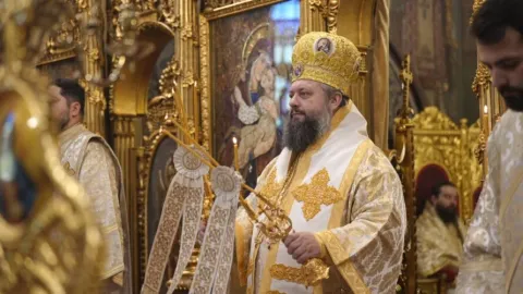 Să nu trecem nepăsători pe lângă suferința altora, a îndemnat PS Paisie Sinaitul la Catedrala Patriarhală