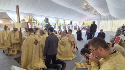 PS Paisie Sinaitul a sfințit biserica unei noi parohii ilfovene: Totul se întemeiază pe jertfa Domnului Hristos