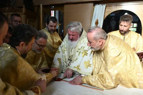 Să luptăm pentru a dobândi mântuirea prin ascultarea și împlinirea voii lui Dumnezeu, îndeamnă PS Varlaam Ploieșteanul