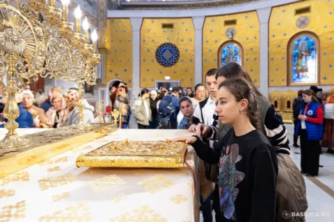 Vocea pelerinilor la Catedrala Națională: Redescoperim dragostea de a fi împreună cu Dumnezeu