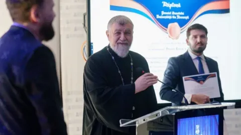 Universitatea din București: Cele mai bune lucrări de licență și doctorat din anul 2025 sunt ale studenților teologi