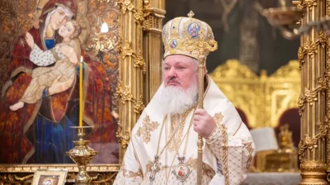 PS Varlaam Ploieșteanul îndeamnă ca atunci când cerem ajutor de la Dumnezeu, să o facem cu toată credința și vom primi