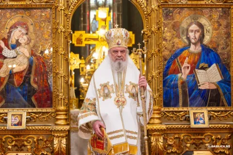 Mâinile lui Dumnezeu Tatăl, întinse să îmbrățișeze omul care se pocăiește, sunt lucrările sfinte ale Bisericii: Patriarhul Daniel