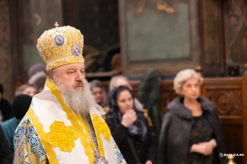 Să ajutăm la purtarea crucii celorlalți, îndeamnă PS Timotei Prahoveanul