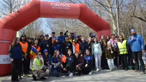 Sute de participanți, cu vârste între 6 luni și 91 ani, au alergat la Crosul pentru Viață de la București