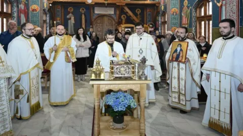 O nouă raclă cu moaștele Sf. Ioan Casian a fost sfințită la Biserica Spitalului Obregia din București