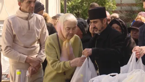 De Ziua Internațională a Romilor, 200 de familii au primit produse pentru Paști la Parohia Mărcuța