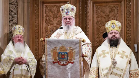 Învierea este darul lui Hristos pentru întreaga umanitate, a subliniat Patriarhul României