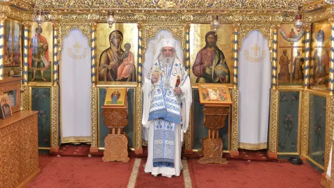 Patriarhul Daniel: Izvorul Tămăduirii este Hristos, însă dăruiește această putere vindecătoare și Maicii Sale