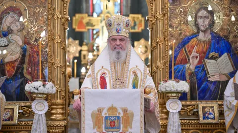 Patriarhul Daniel la Vecernia Învierii: Hirotonia ucenicilor Domnului, un mandat misionar pentru întreaga lume
