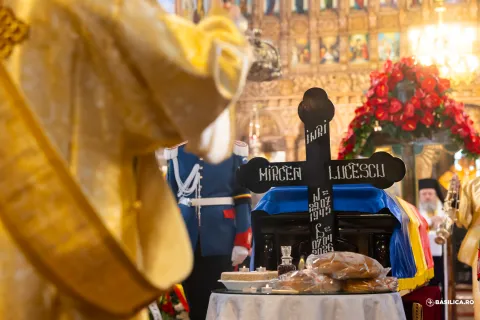 PS Timotei Prahoveanul a oficiat slujba Înmormântării pentru Mircea Lucescu | În imagini