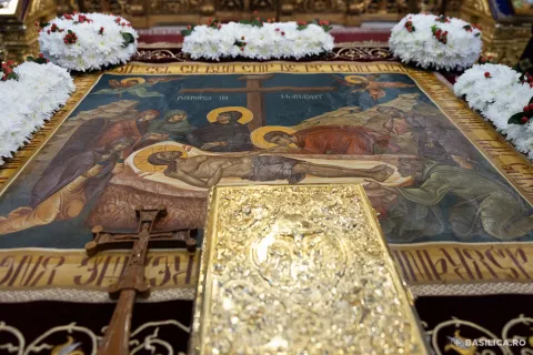 VIDEO: Denia Prohodului Domnului și procesiunea cu Sf. Epitaf la Catedrala Patriarhală