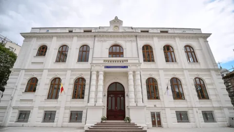 Simpozion interdisciplinar la Facultatea de Teologie din București despre relațiile interumane: Cum poți participa