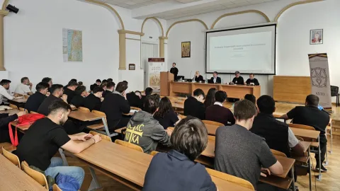 Simpozionul Facultății de Teologie din București: Dialog despre tehnologia folosită în exces și etica cercetării academice