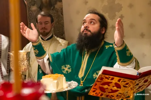 Starețul de la Schitul Darvari ne învață cum să nu pierdem încredințarea că Dumnezeu ne iubește