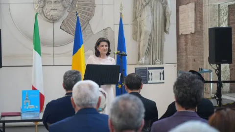 Volumul „Brâncuși – sculptor creștin ortodox”, semnat de Patriarhul Daniel, a fost prezentat la Roma