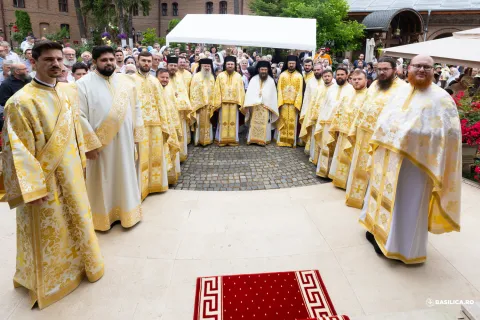 Hram la Mănăstirea Plumbuita: Sfântul Ioan continuă să fie prezent în mijlocul nostru, arătându-ni-L și nouă pe Hristos