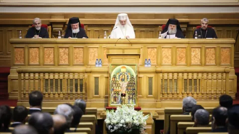 Patriarhul Daniel: Biserica este chemată să intensifice eforturile pastorale pentru sprijinirea familiei creștine