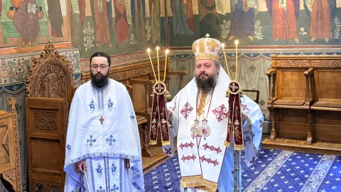 Să redescoperim puterea rugăciunii, frumusețea smereniei și dorul după Dumnezeu, îndeamnă PS Paisie Sinaitul